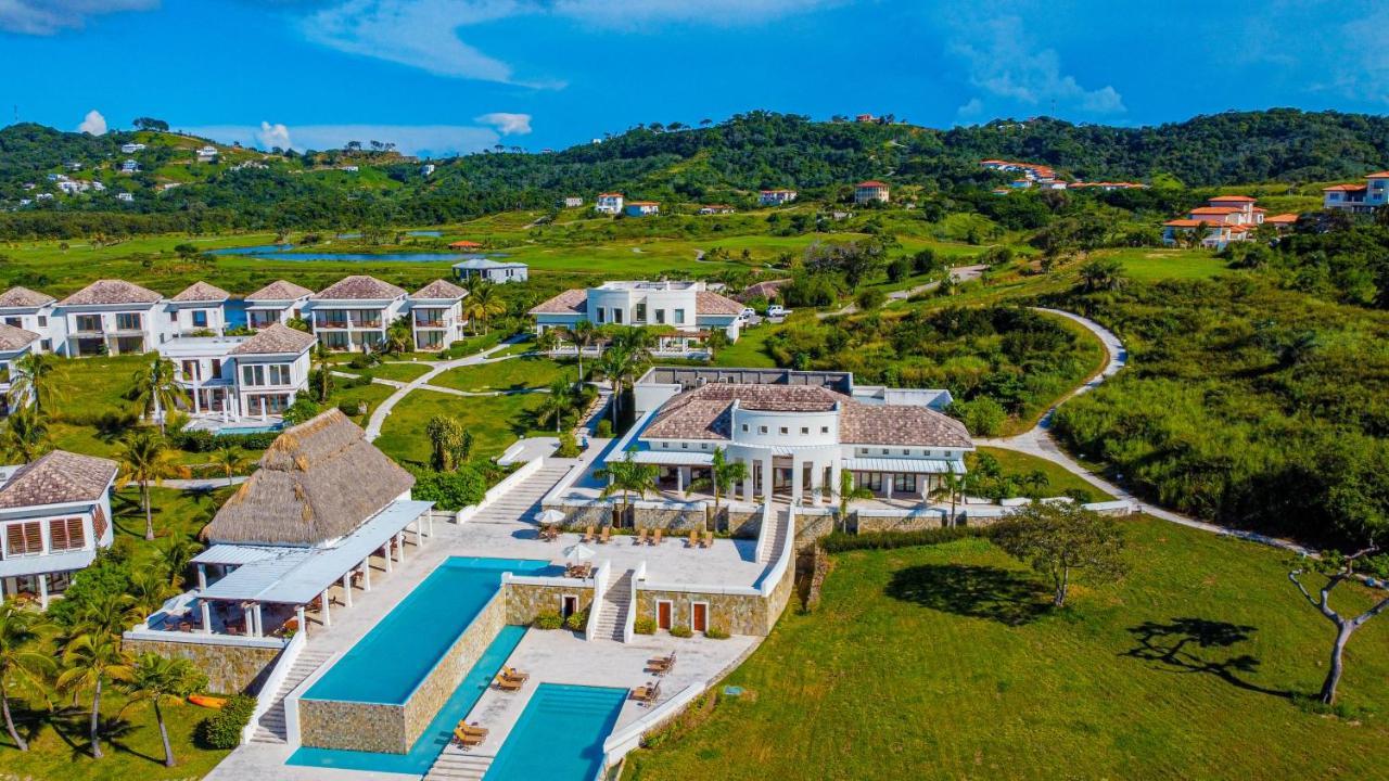 Las Verandas Hotel & Villas First Bight Bagian luar foto